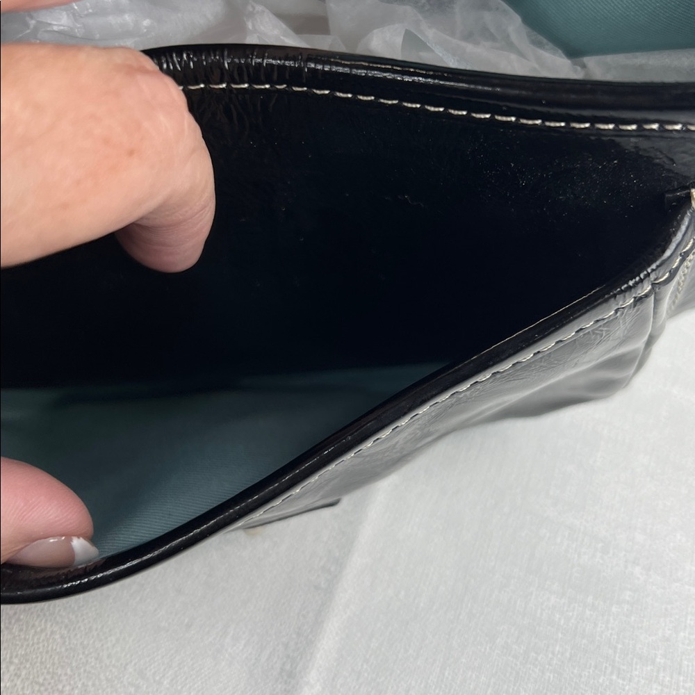 Coach 2009 black patent leather shoulder bag - Picture 8 of 11